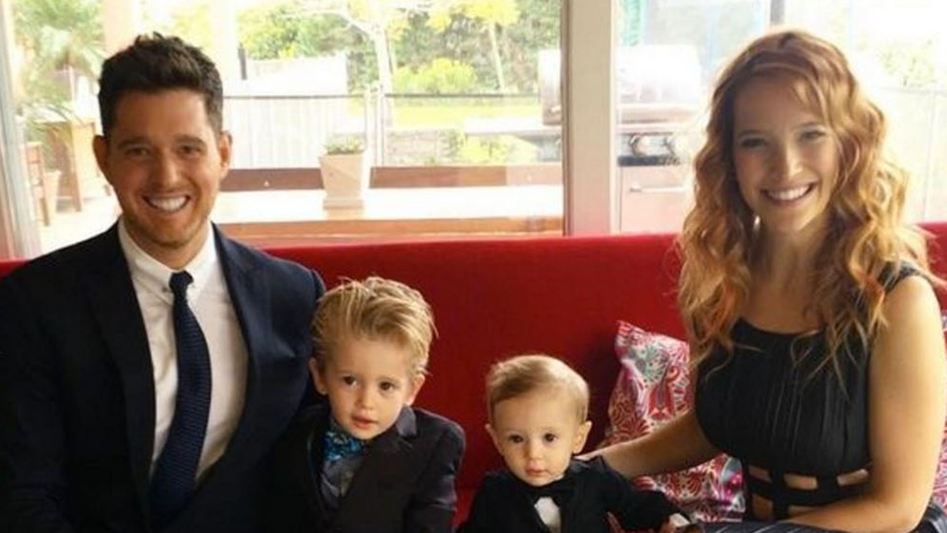 Michael Bublé con Luisana Lopilato y sus hijos Noah y Elías