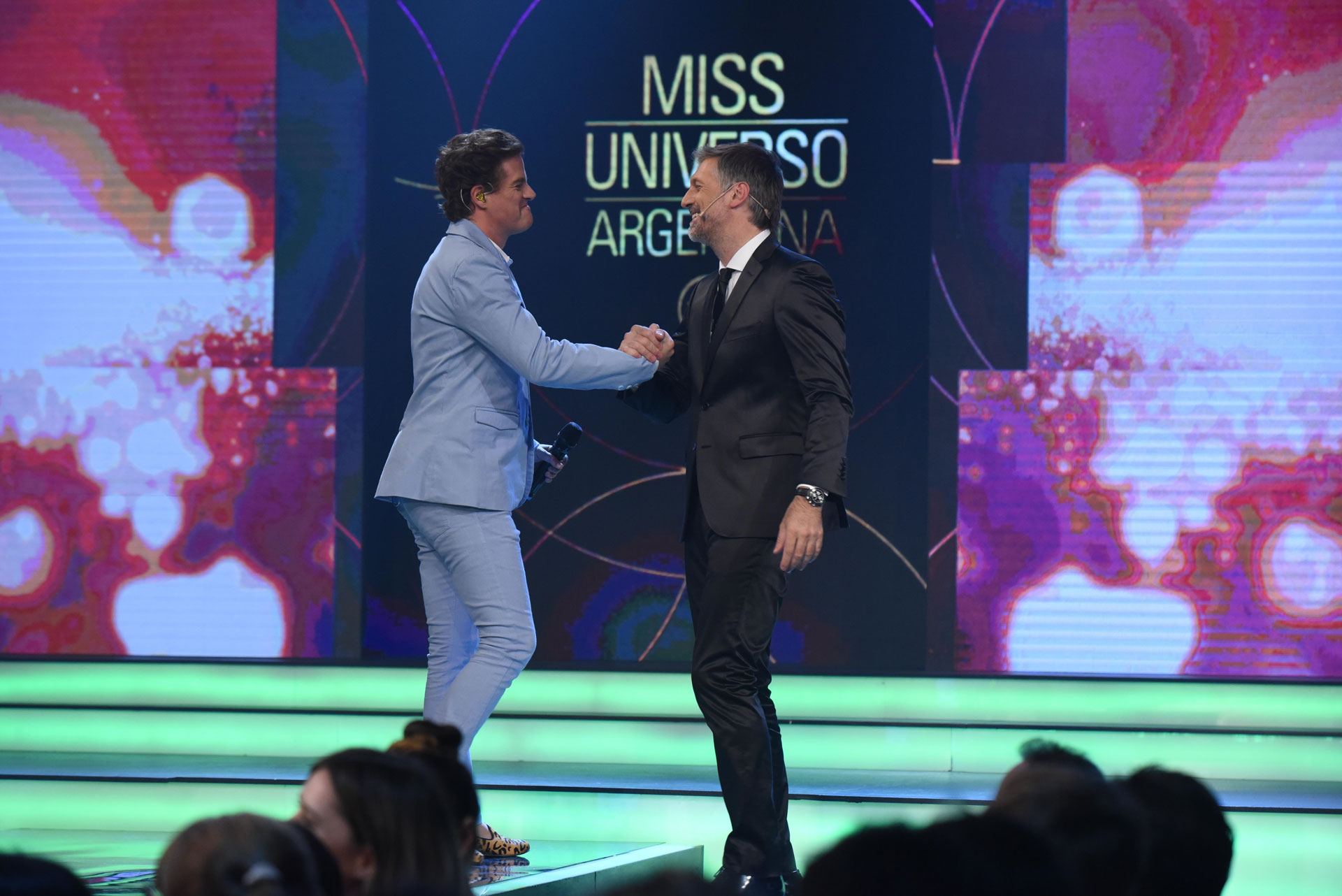 El saludo entre Mike Amigorena y Horacio Cabak