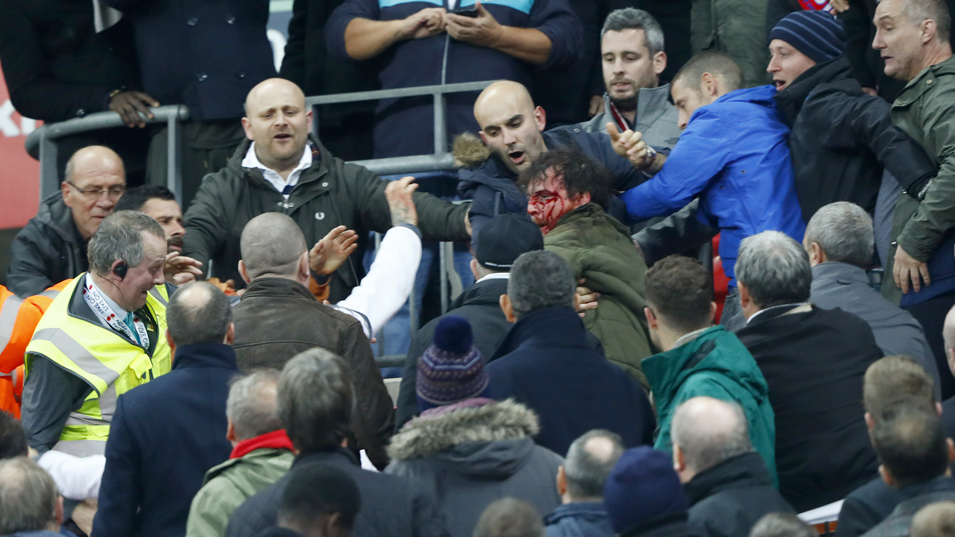 Los incidentes fueron graves en la previa del partido (Reuters)