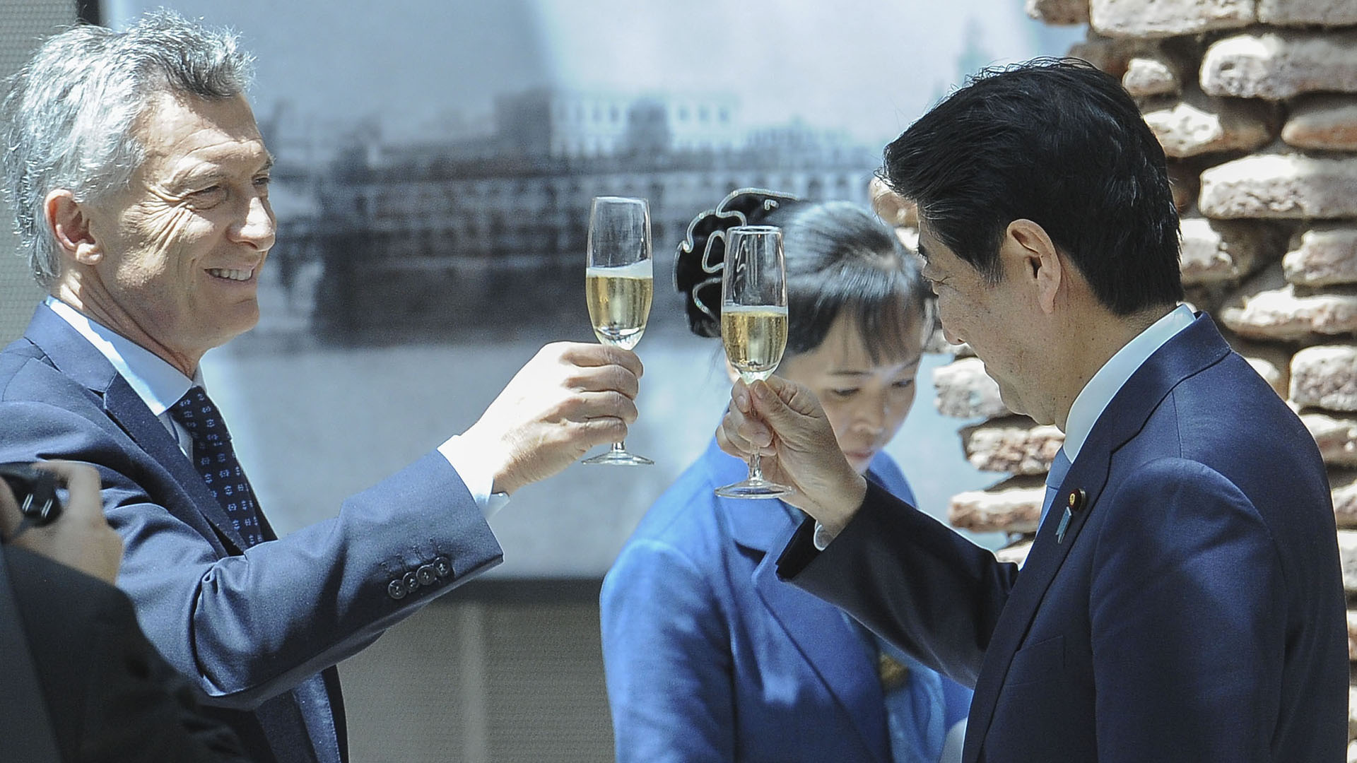 El presidente Macri brinda con Shinzo Abe (Fotos: Télam)