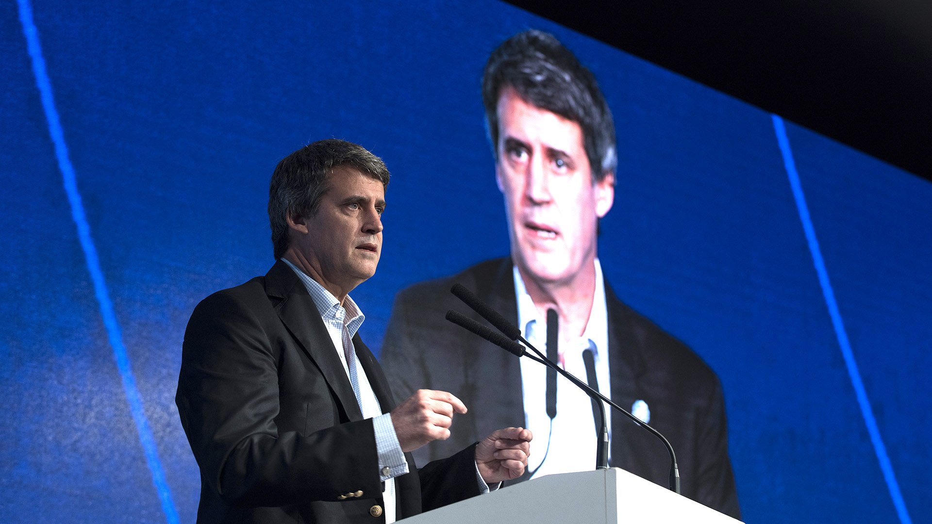 (Adrián Escandar)