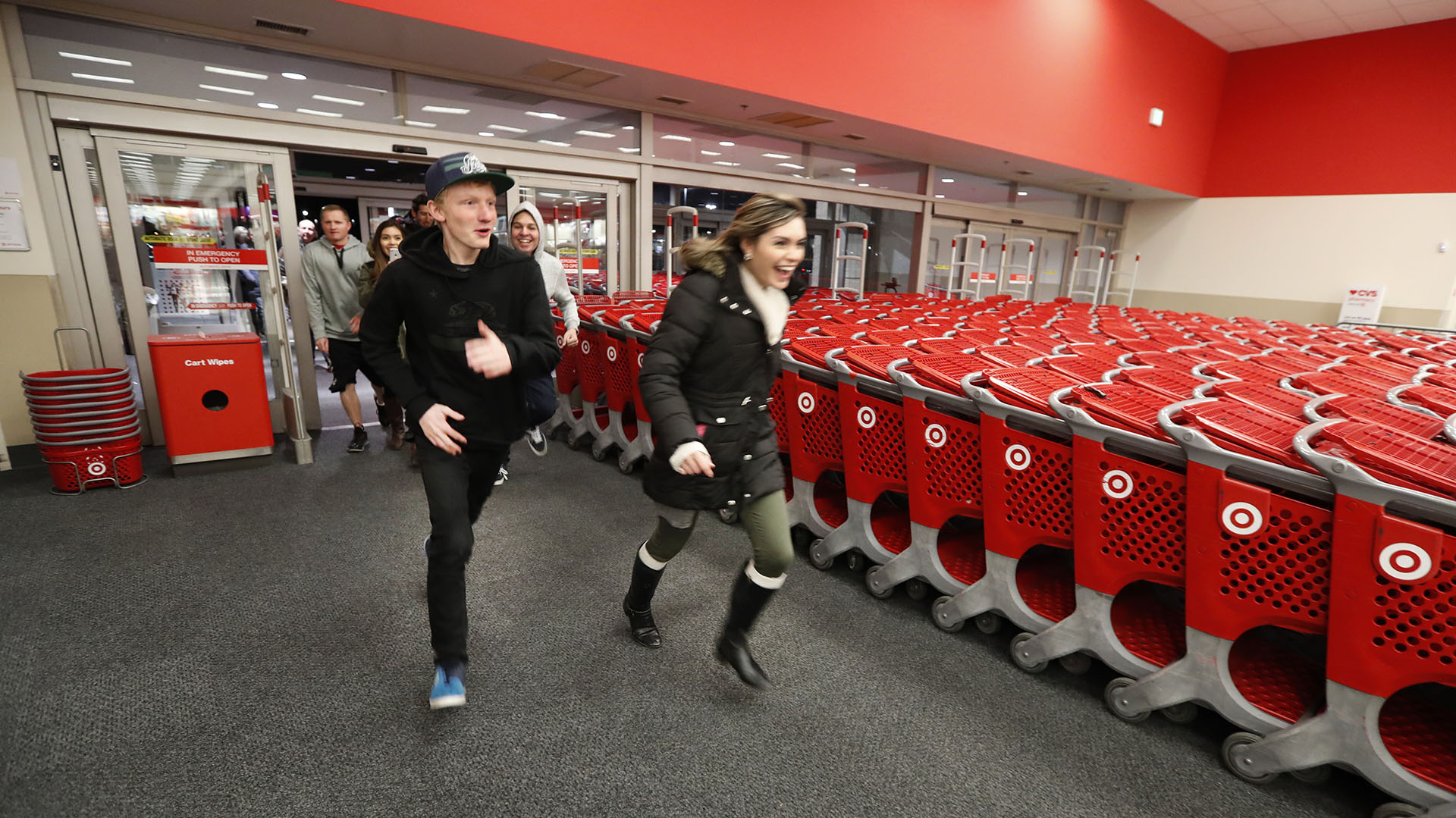 La larga espera llegó a su fin también en el Target de Orem, Utah (George Frey/Getty Images/AFP)