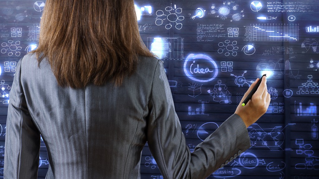 Las mujeres buscan ganar un lugar en la industria tecnológica (Istock)