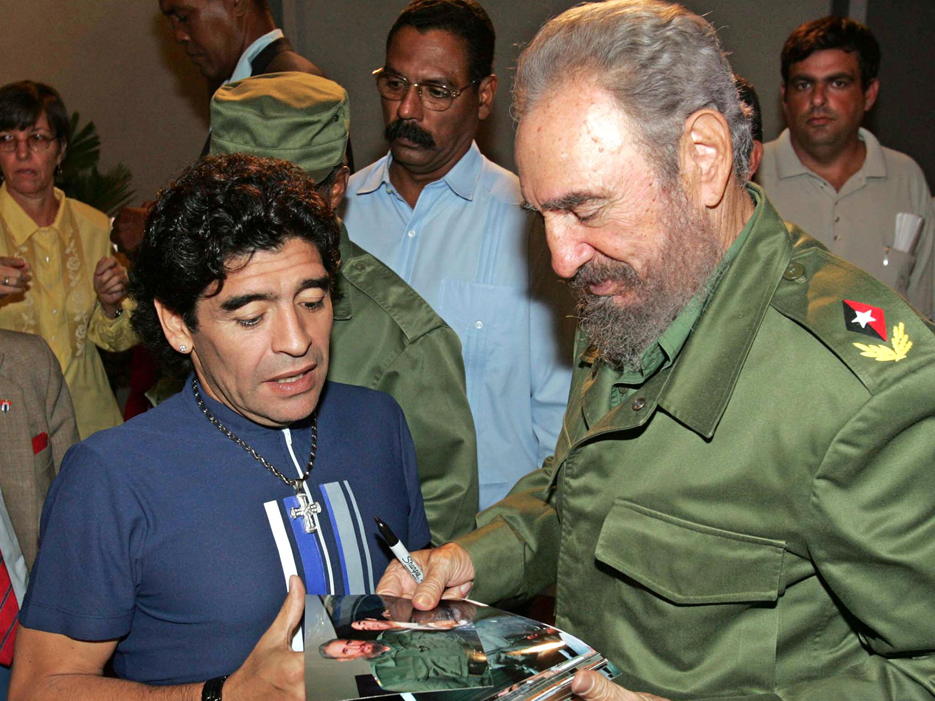 Maradona y Fidel Castro: en Cuba se recluyó para recuperarse de sus adicciones (Foto: AFP)