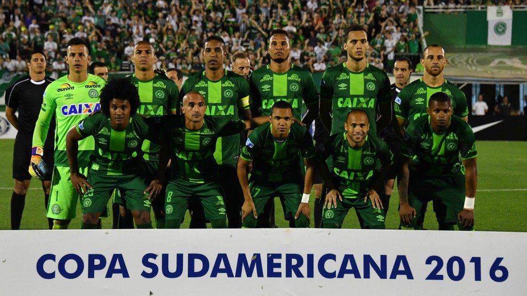 Chapecoense iba a disputar la final de la Copa Sudamericana frente a Atlético Nacional el miércoles (AFP)