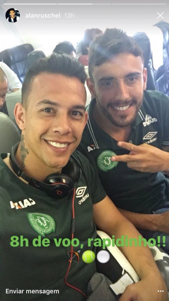 La foto que publicó en las redes el brasileño Alan Ruschel antes de la partida del avión