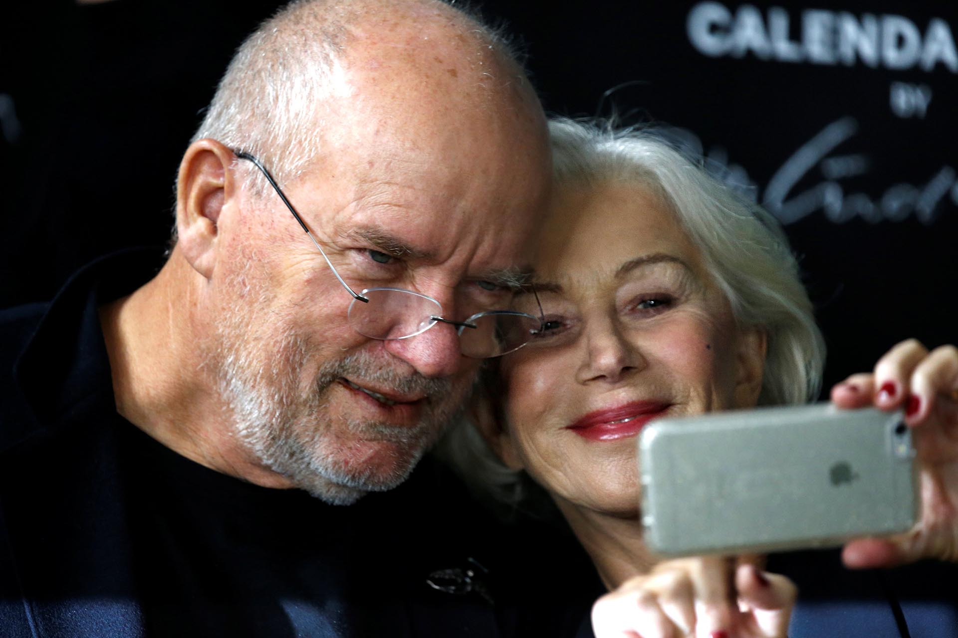 Selfie de lujo entre Peter Lindbergh y Helen Mirren