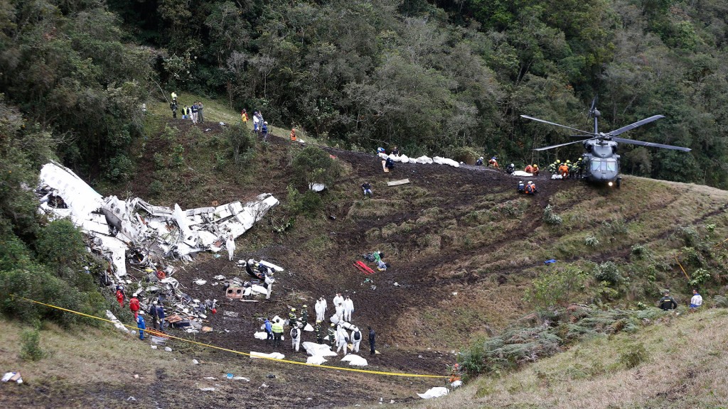 Los restos del avión que transportaba al plantel de Chapecoense