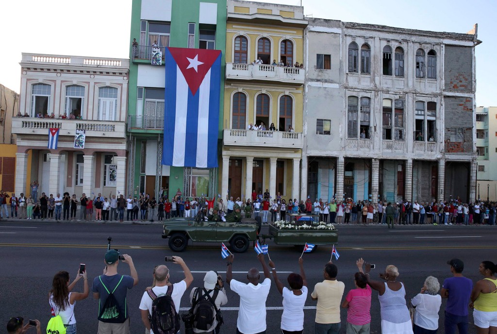 El actual jefe de Estado rindió tributo al líder de la revolución cubana en un acto que congregó a miles de personas en la Plaza de la Revolución, en La Habana