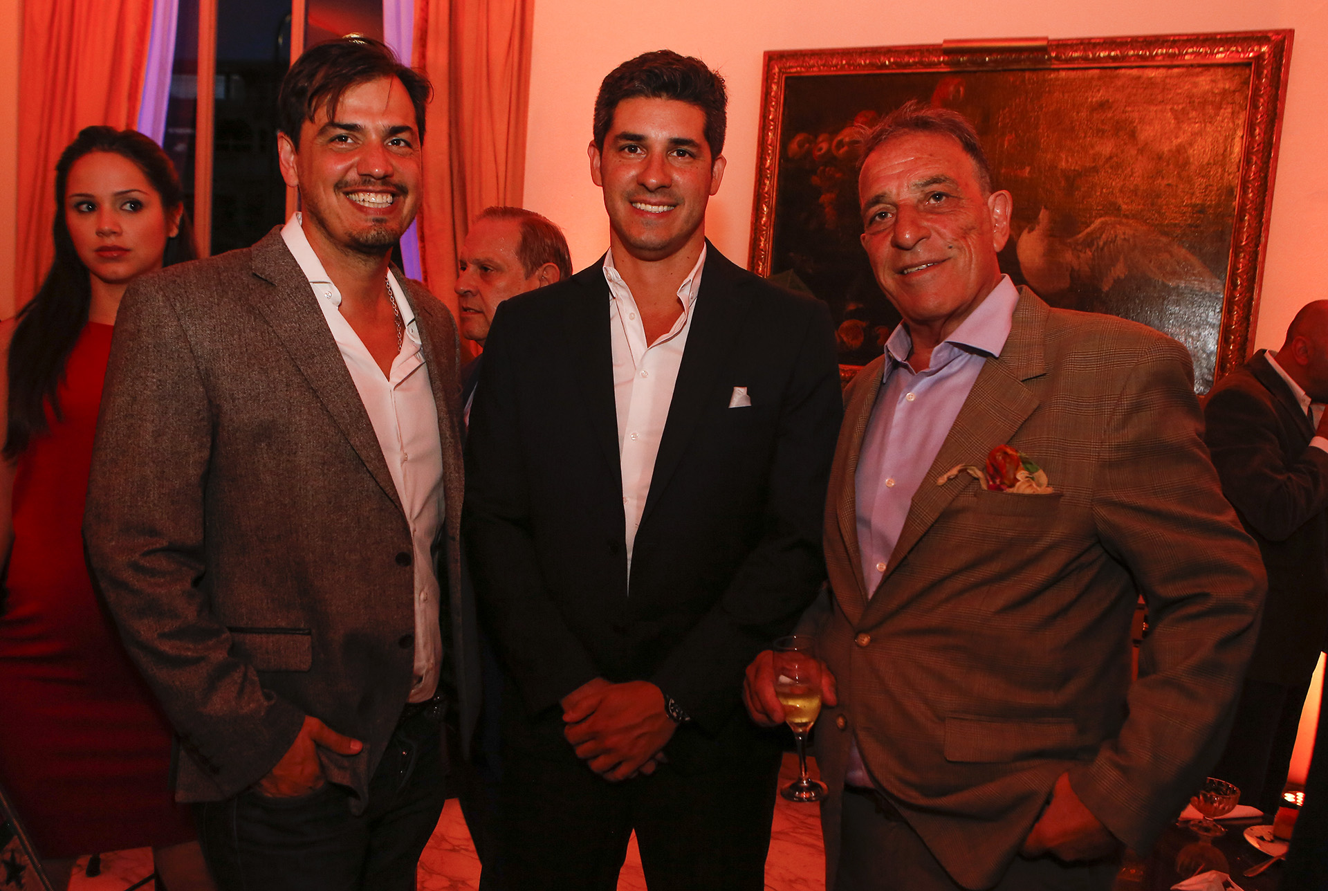 Javier Azcurra, gerente de Relaciones Públicas de Enjoy Conrad (centro) junto a Marcelo Boer y Gustavo Rozas