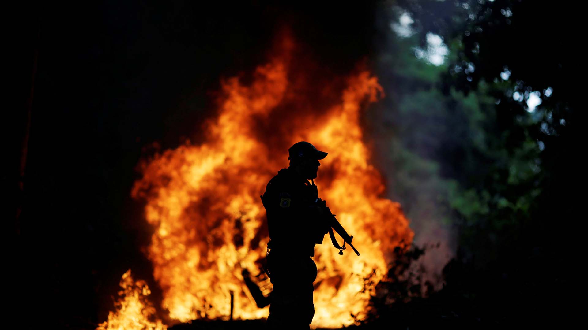 El trabajo de los agentes del IBAMA resulta en una tarea difícil y, muchas veces, peligrosa (REUTERS/Ueslei Marcelino)