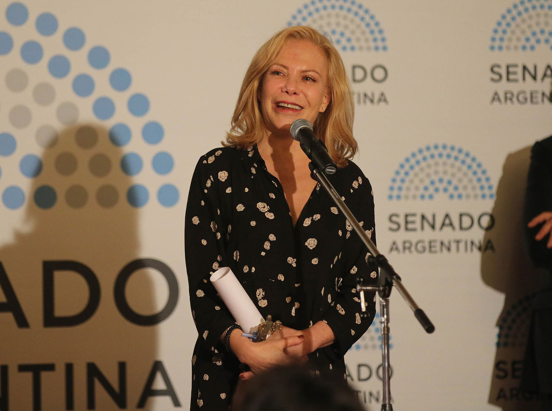 Cecilia Roth se emocionó al recibir el reconocimiento
