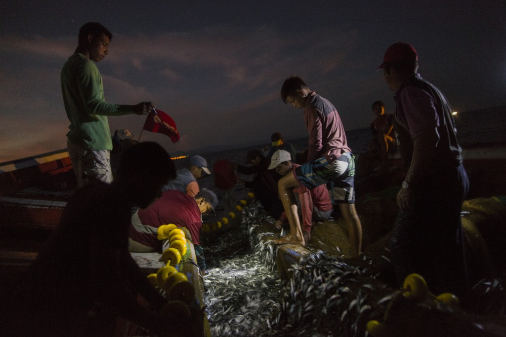 La pesca nocturna en Sucre (AP)