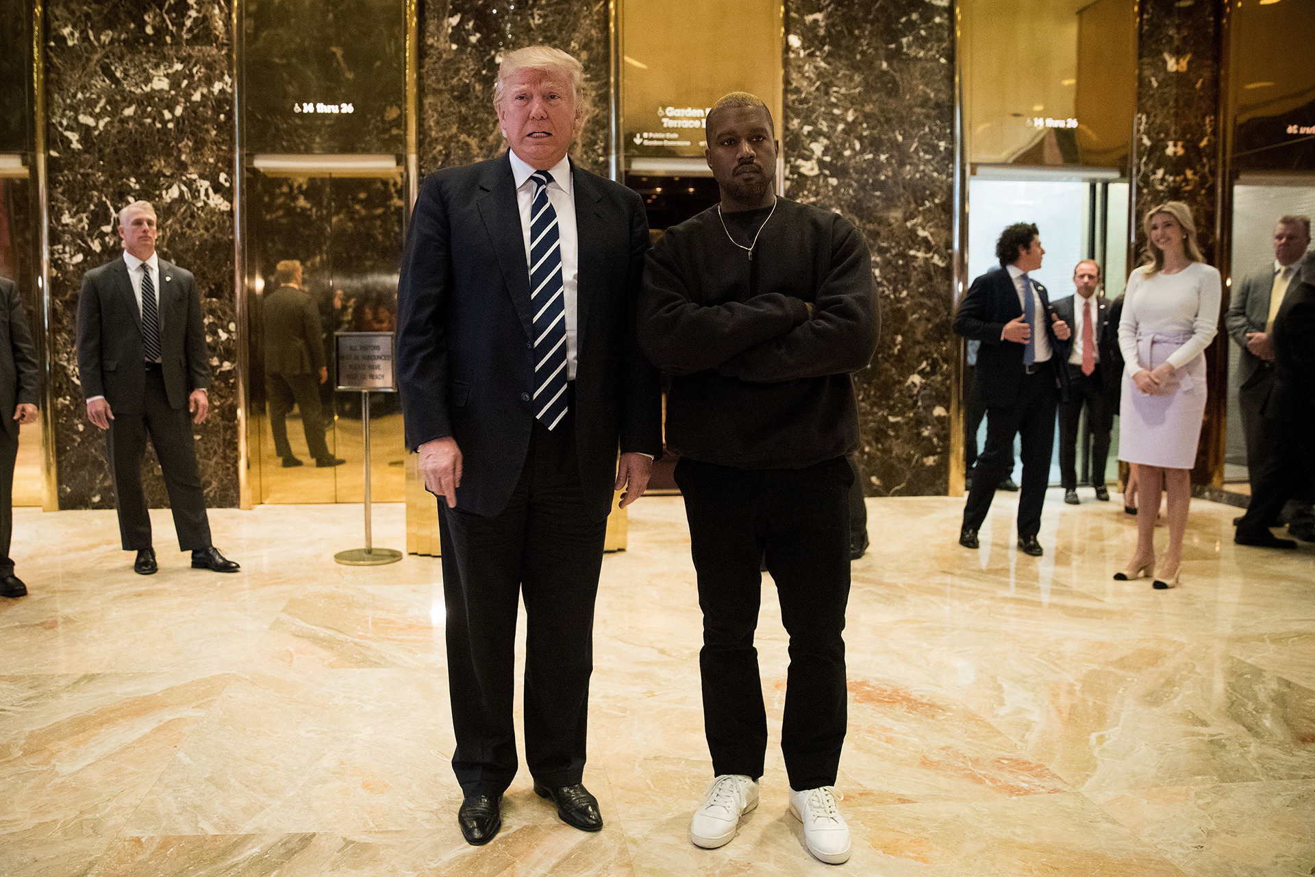 Donald Trump y Kanye West en el lobby de las Trump Tower,  13 de diciembre de 2016