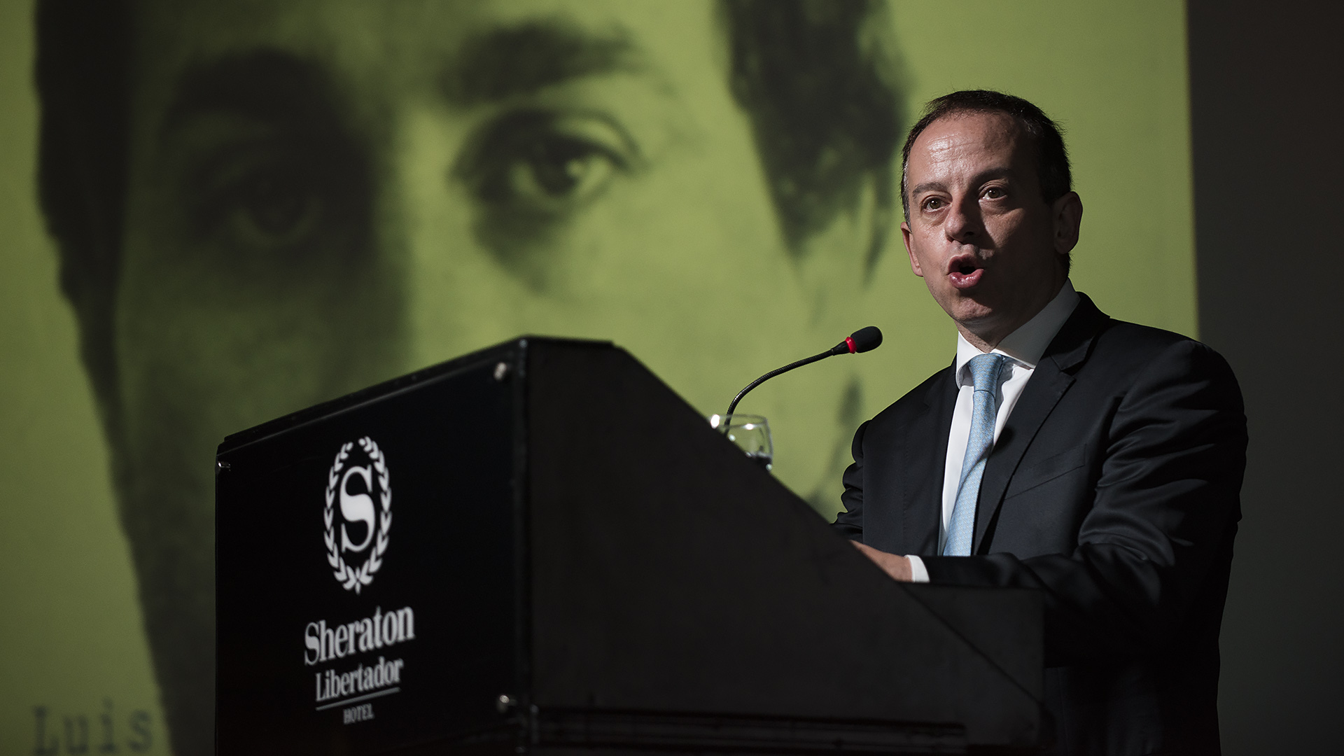 Durante la noche, se llevó a cabo un homenaje a José Luis Cabezas. En la foto, Martín Etchevers, presidente de la comisión de Libertad de Prensa