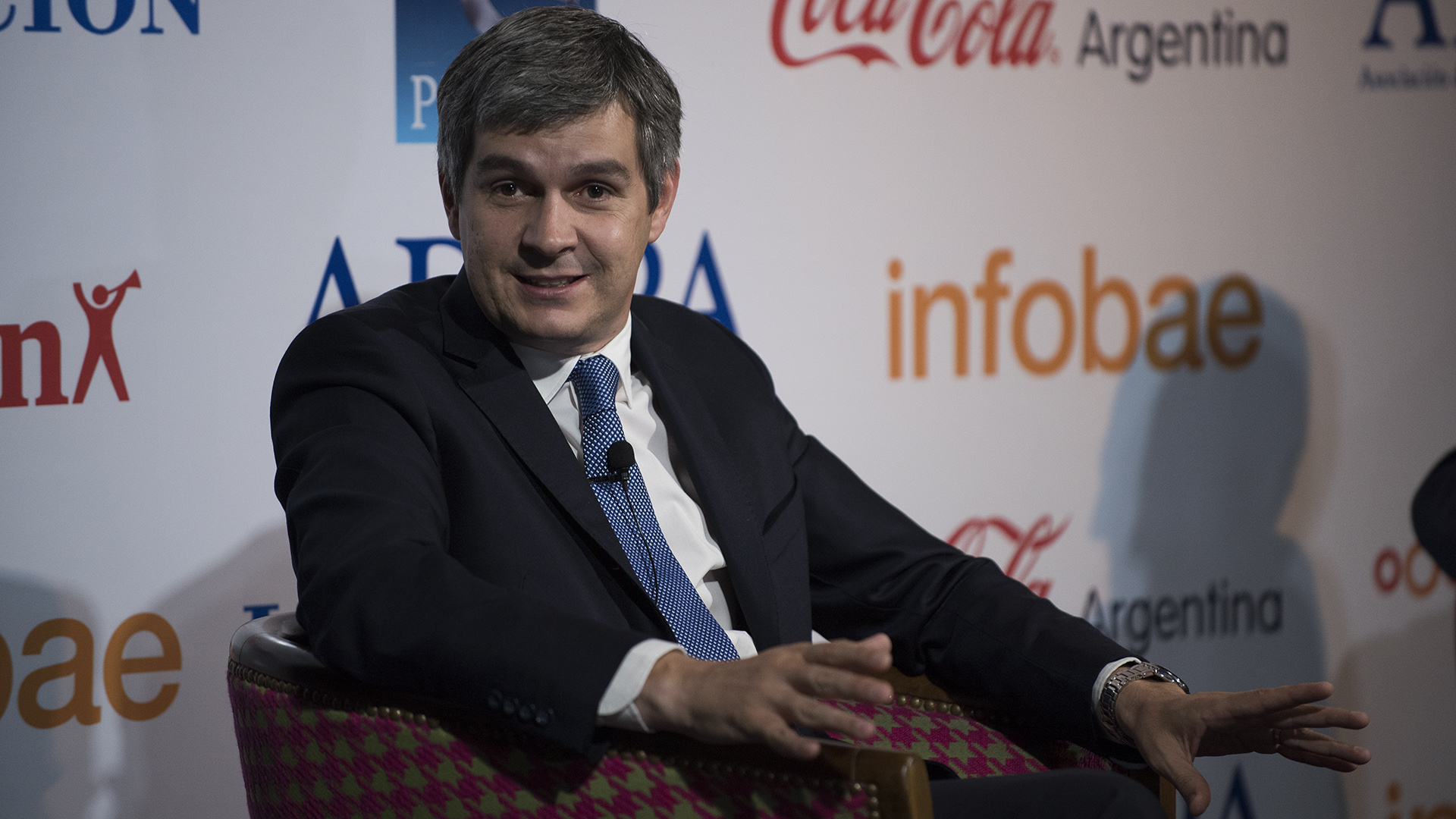 Finalizado el diálogo con Carlos Jornet, los periodistas Federico Mayol (Infobae), Alejandro Alfie (Clarín), Alan Soria Guadalupe (La Nación) y Agustino Fontevecchia (Perfil) pudieron hacerle preguntas al jefe de Gabinete, Marcos Peña