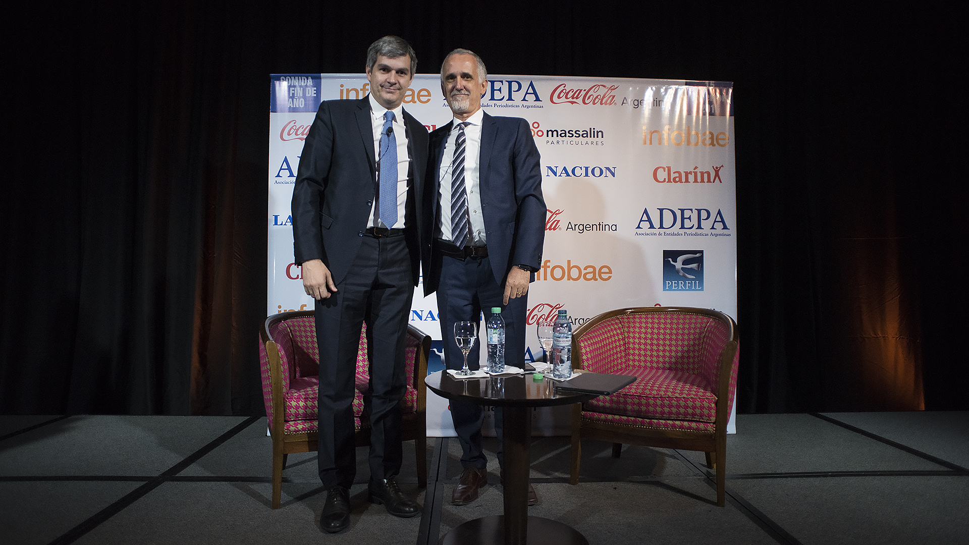 Durante la cena, Carlos Jornet -presidente de la comisión de Transformación e Innovación Multimedia en ADEPA- dialogó con el jefe de Gabinete, Marcos Peña