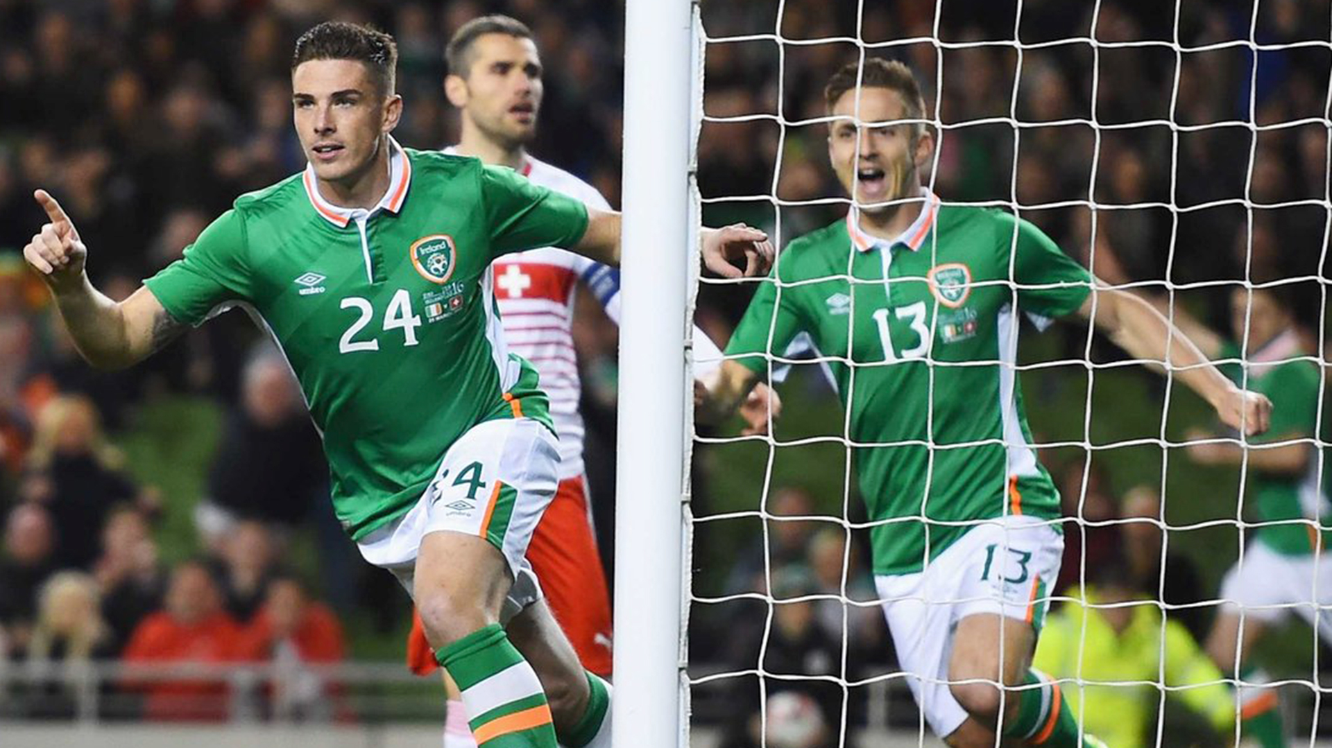 Irlanda tambien fue sancionada por la FIFA (AP)