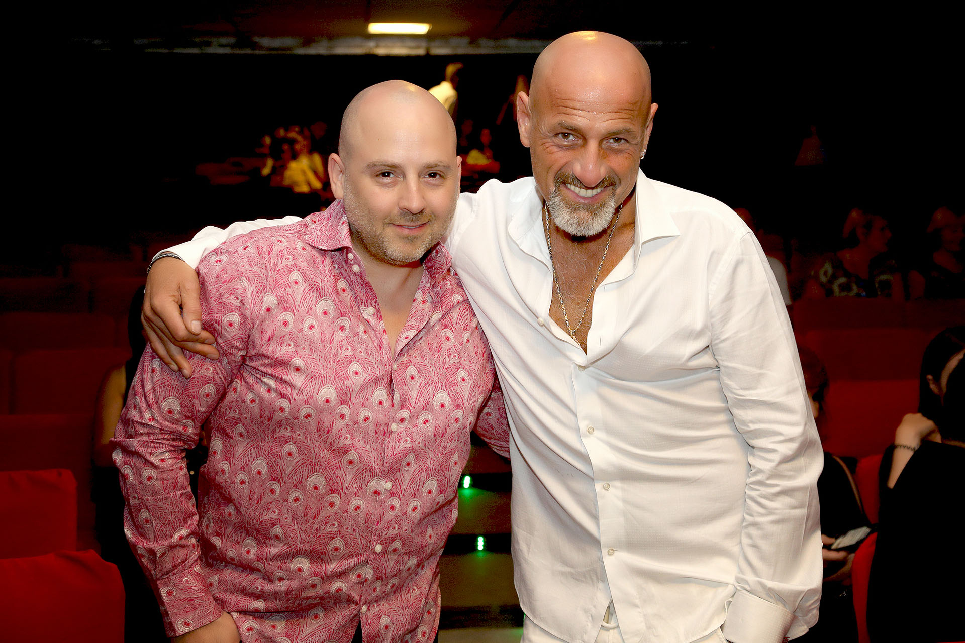 El director de “Los Corruptelli”, José María Muscari, con el productor de la obra, Gustavo Sofovich