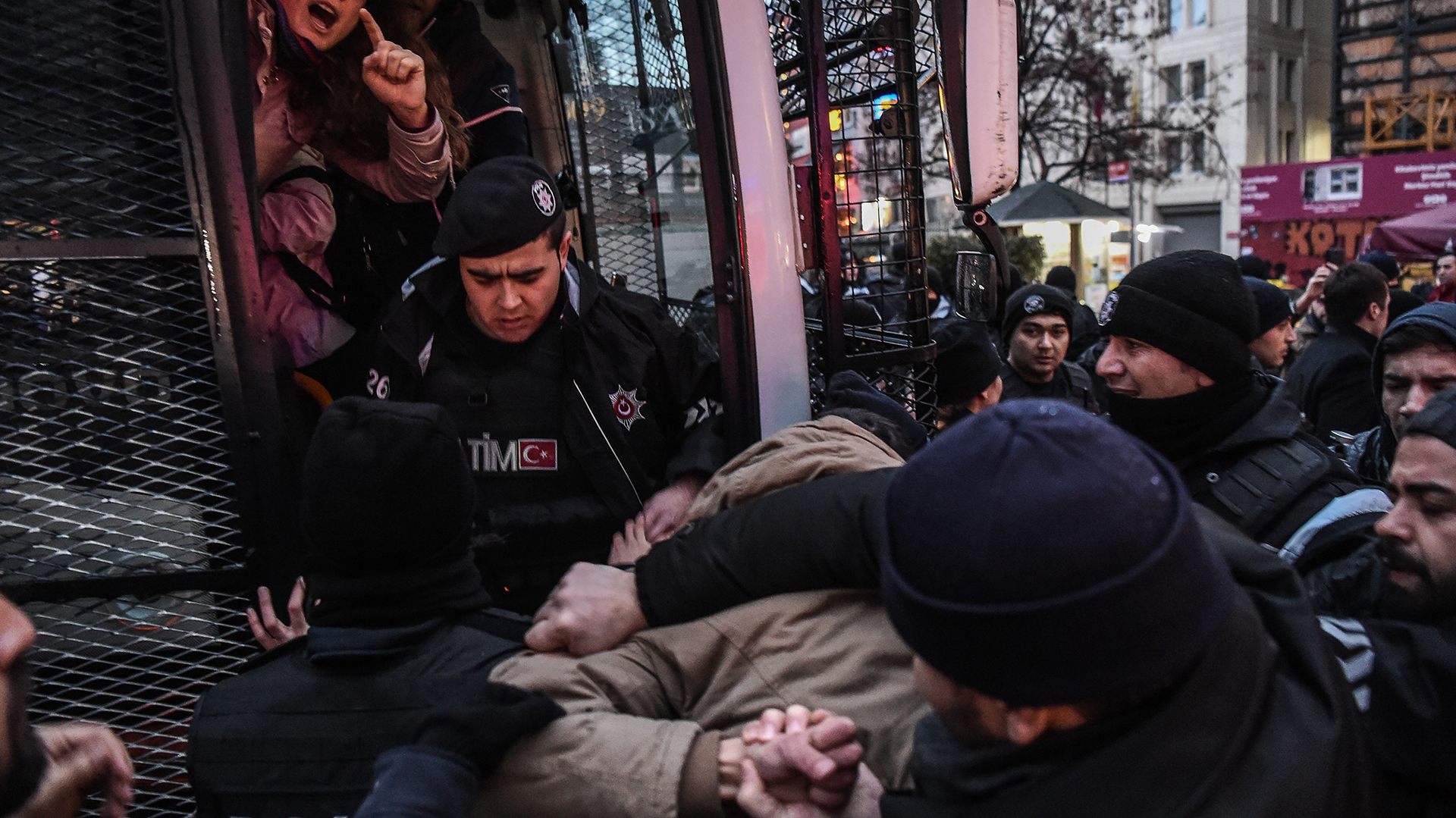 Más de 1.600 personas fueron detenidas en los últimos seis meses en Turquía (AFP)