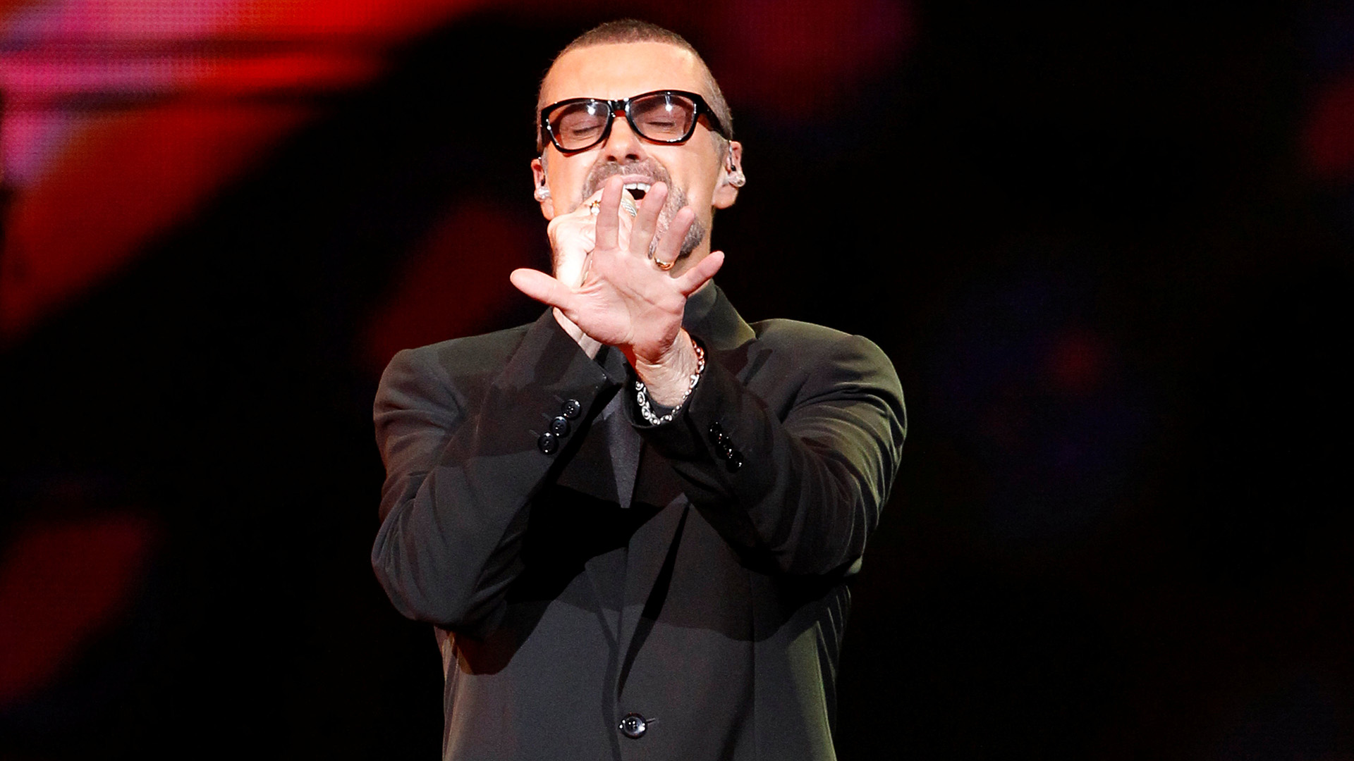 George Michael en el marco del tour Symphonica, en Berlín, en septiembre de 2011 (Reuters)