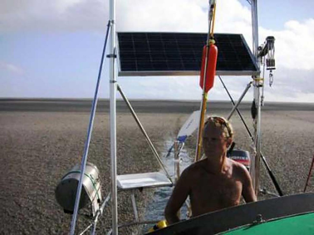 mix 5411 isla en el medio del oceano (7)