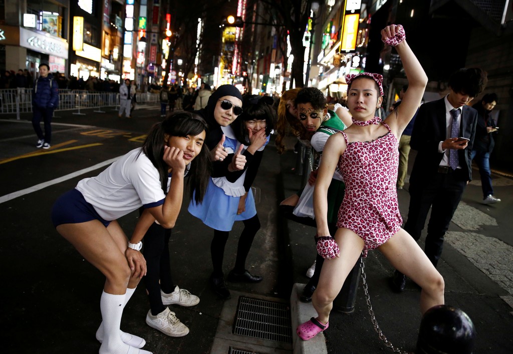Hubo bailes en las principales avenidas de Tokyo (Reuters)