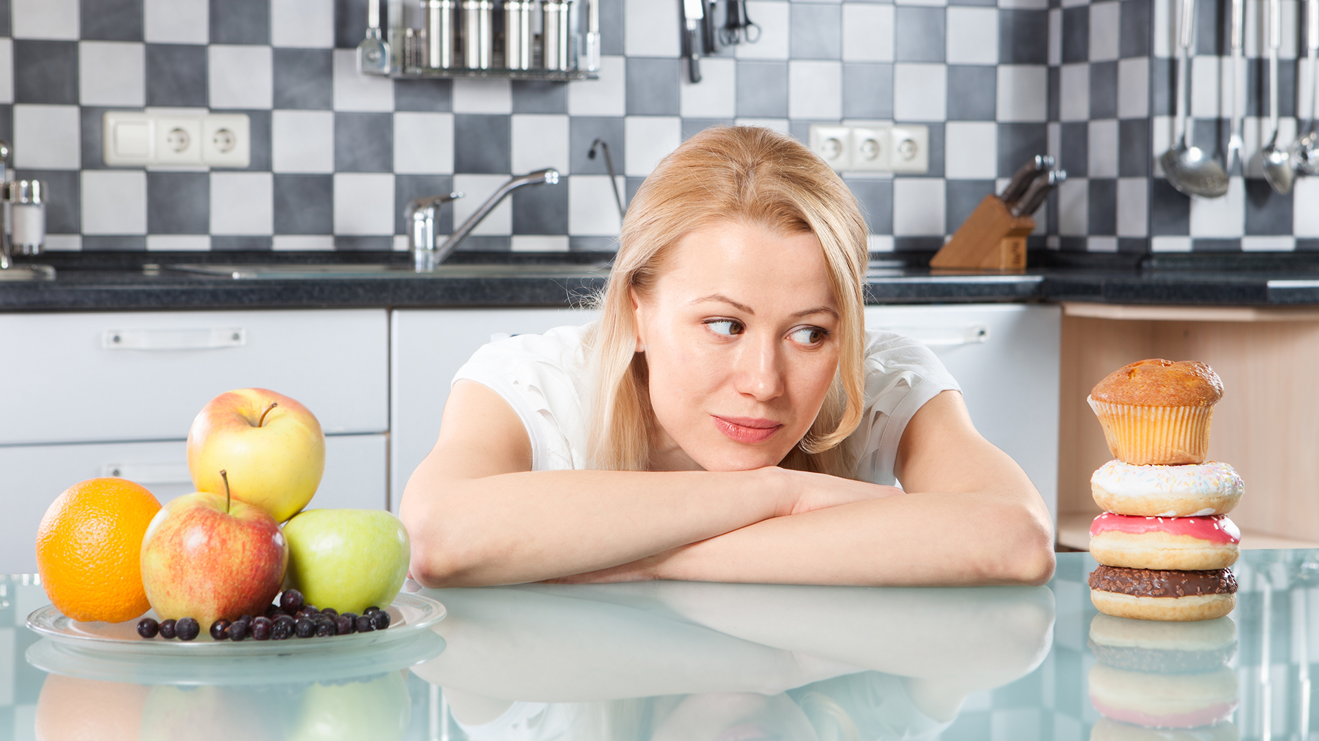 Saber cuándo se tiene hambre realmente hará que se coma acorde al reloj interno (iStock)