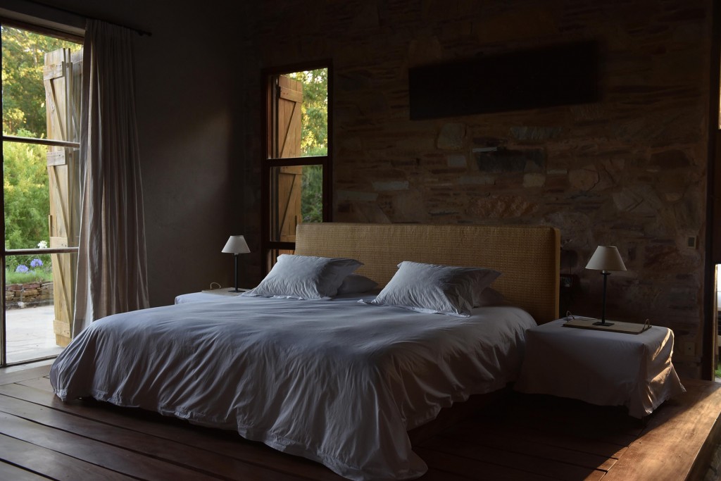 Una de las habitaciones de la residencia esteña (Fede Romero)