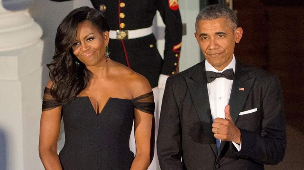Michelle y Barack Obama. (Foto de archivo. La Casa Blanca aún no difundió las imágenes de la gala de este viernes)