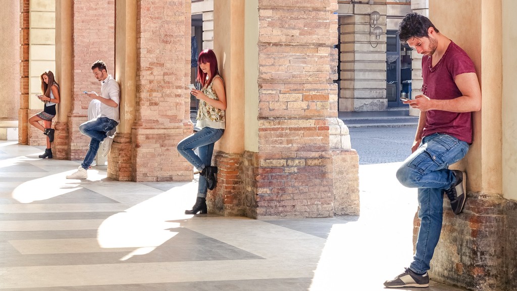 Los Millennials crecieron bajo el ala de la tecnología y por eso son buenos “poniéndole filtros a la realidad” (istock)