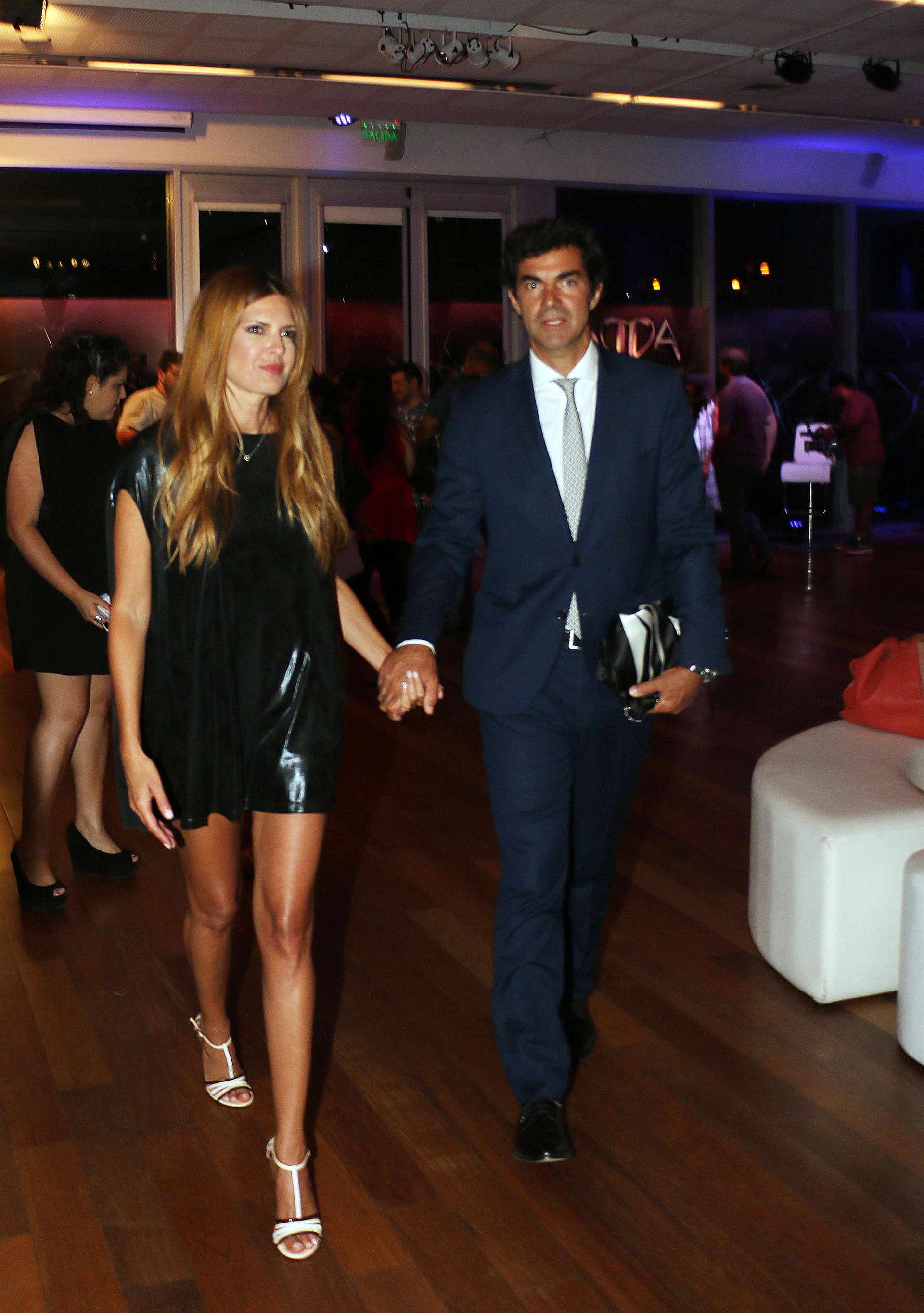 Isabel Macedo junto a Juan Manuel Urtubey en su llegada a la presentación de “Adda…”
