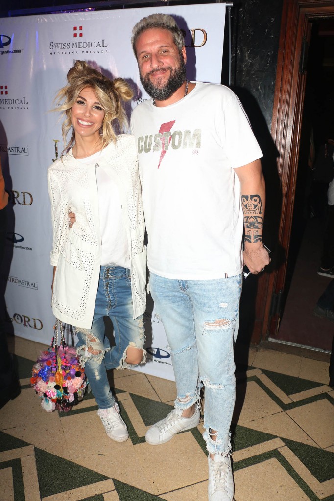 Stefy Xipolitakis y su pareja