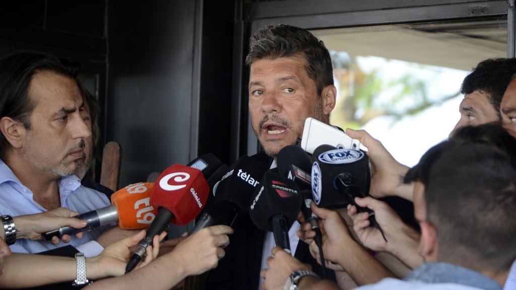 Marcelo Tinelli mantiene una postura diferente a la de Daniel Angelici (DyN)