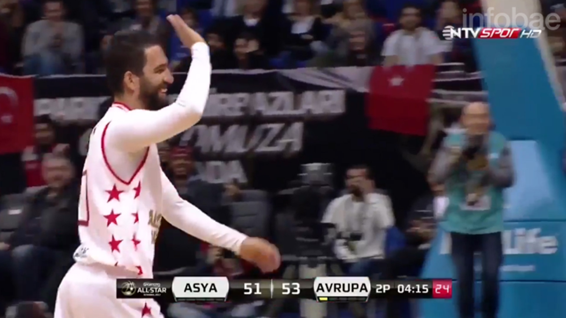 El turco pudo encestar en el partido de las estrellas de Turquía