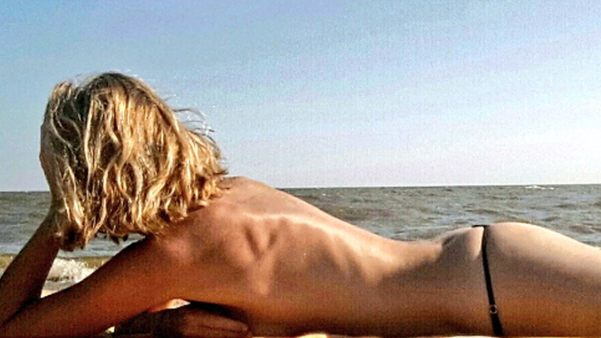 Topless y revolución en las redes sociales