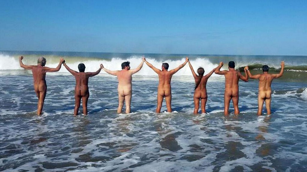 El Nudismo en Argentina data de 1934 hasta hoy, con sus dos playas en la costa