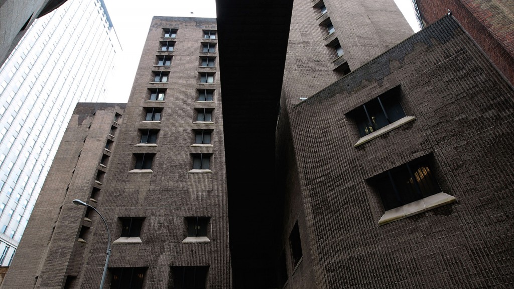 Es un edificio de 12 pisos donde esperaron su juicio presos de alto riesgo como John Gotti, jefe de la familia criminal Gambino, y varios ex colaboradores de Osama Bin Laden (Getty)