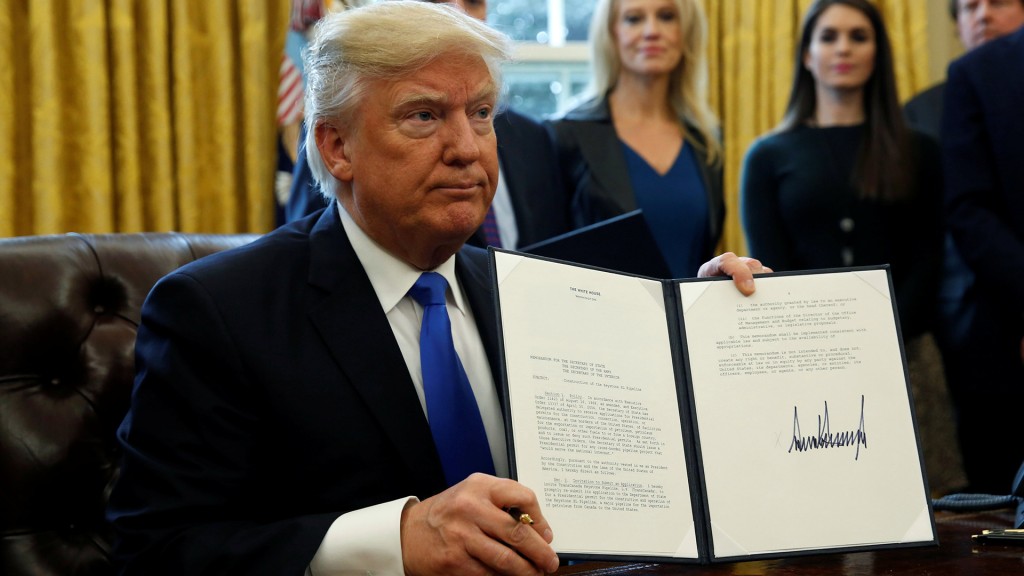 El decreto del presidente Donald Trump que veta temporalmente la inmigración desde siete países de mayoría musulmana (AFP)
