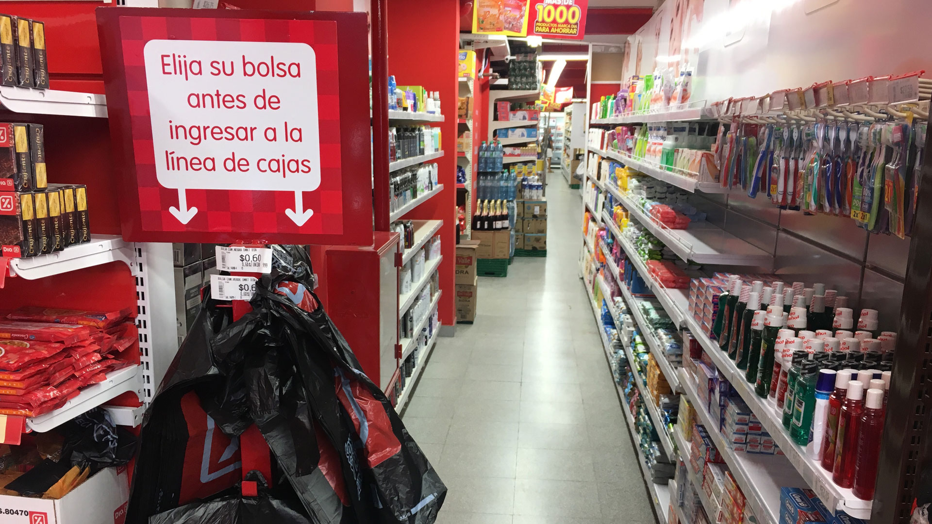 La tasa anual de inflación, empalmada con las mediciones privadas, es la más baja en la era Cambiemos (Adrián Escandar)