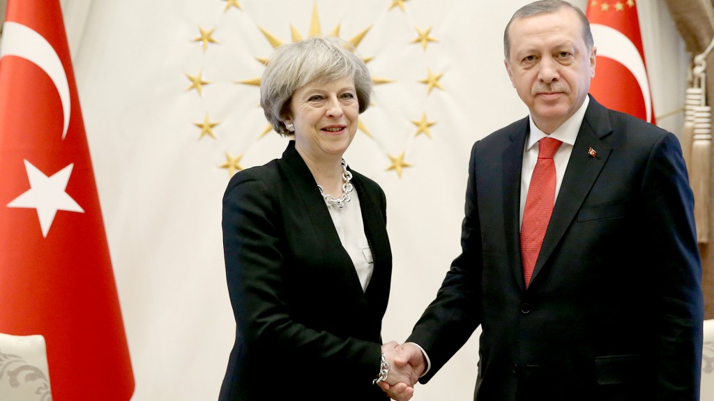 Theresa May junto a Recep Erdogan (Reuters)