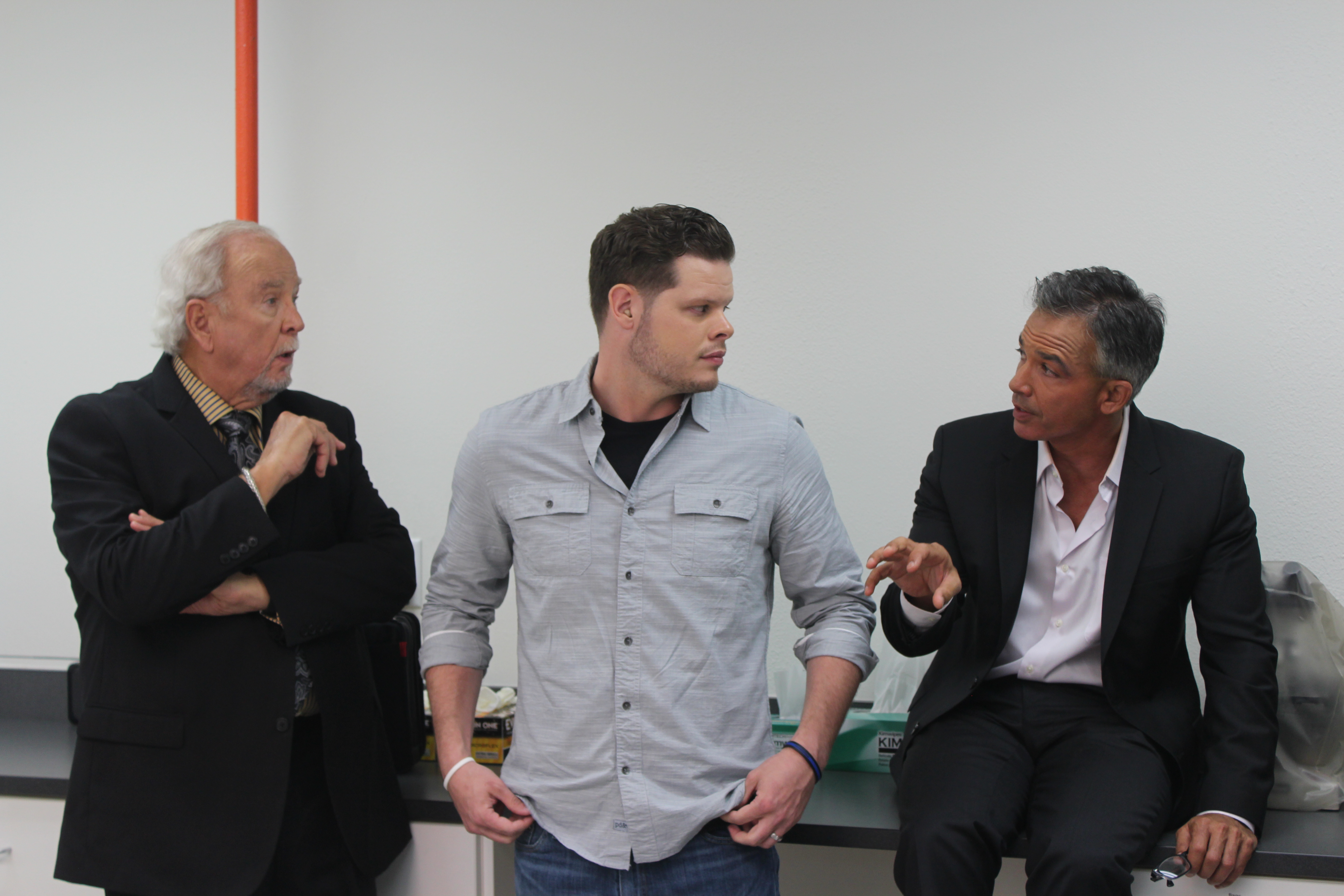William Dear junto a Derrick Levasseur y Chris Mohandie.