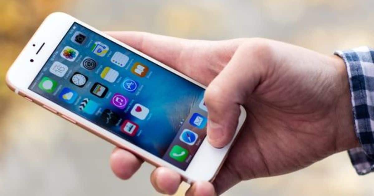 El pasado año Apple desveló el iPhone 7, cuyo resultado positivo se favoreció por el fracaso del Samsung Galaxy Note 7, que fue retirado del mercado pues sus baterías se calentaban y explotaban