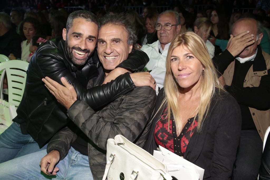 El Pollo Álvarez, junto a Oscar Ruggieri y su mujer