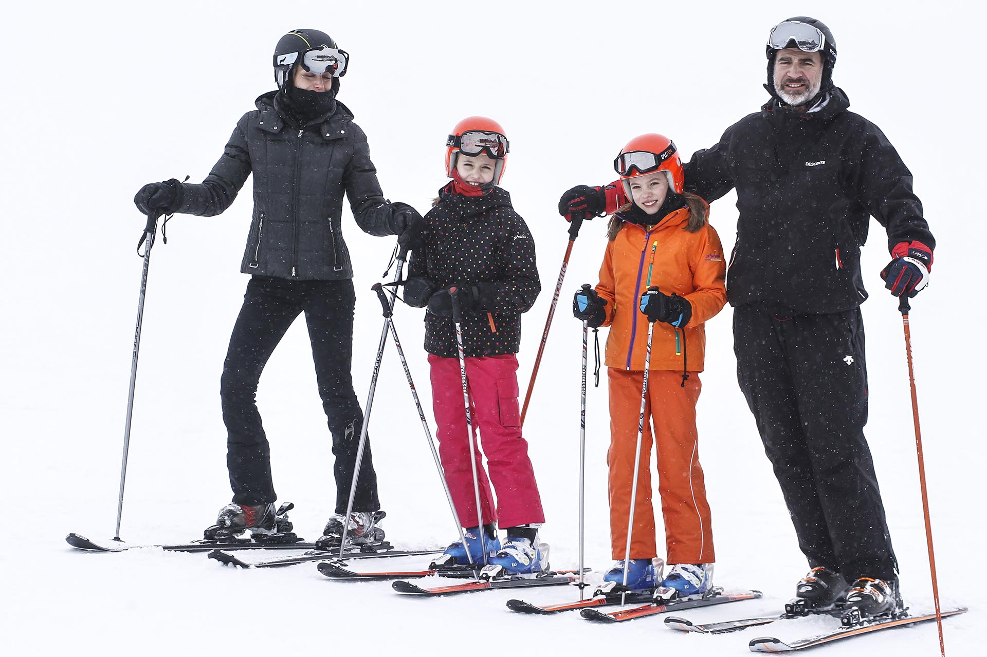 Felipe siempre se dedicó a las actividades deportivas por lo que comparte sus vacaciones en familia con viajes a la nieve.