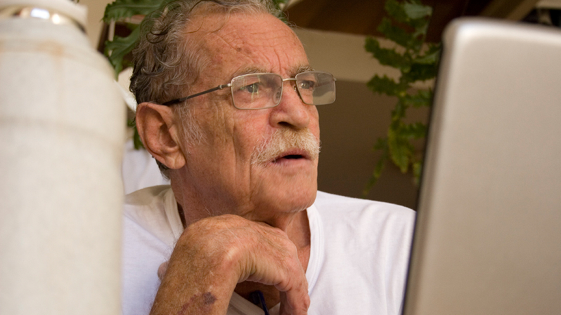 “Una de las claves para escribir bien es poder mentirse y mentir a los otros”, decía Fogwill (Lucio Ramírez)