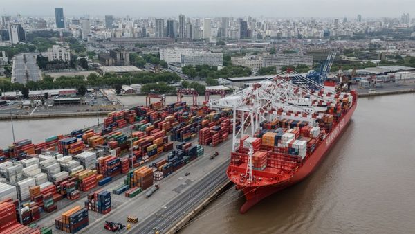 Contenedores-puerto-comercio-exterior-cantainer-1920-1024x576