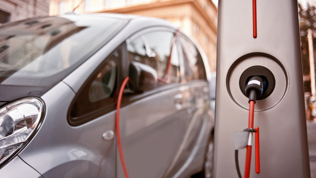 La proyección de los autos eléctricos amenaza el reinado de las gigantes petroleras (iStock)