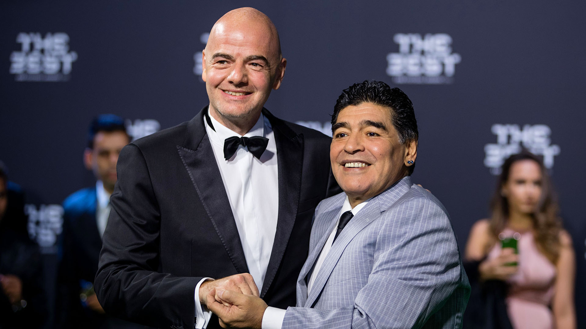 Diego es una de las “leyendas” del programa que promovió Gianni Infantino (Foto: Getty)