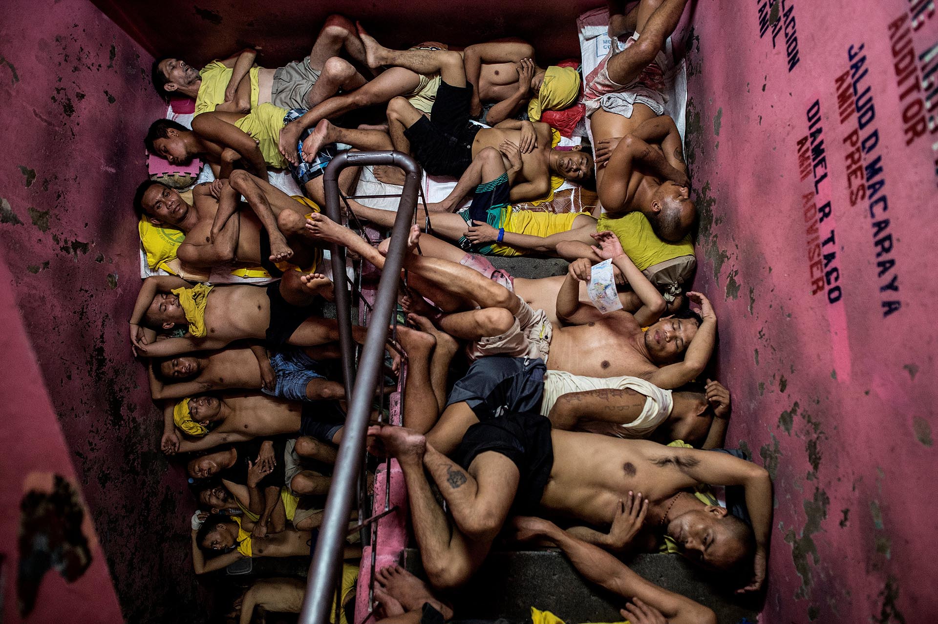 Noticias Generales, tercer premio. Escena en la prisión de Quenzon, una de las más superpobladas de Filipinas. Noel Celis, Agence FrancePresse